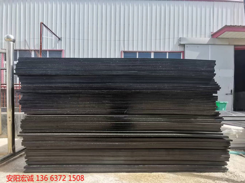 安陽(yáng)宏誠(chéng): 淺看-超高分子聚乙烯含硼板的特點(diǎn)